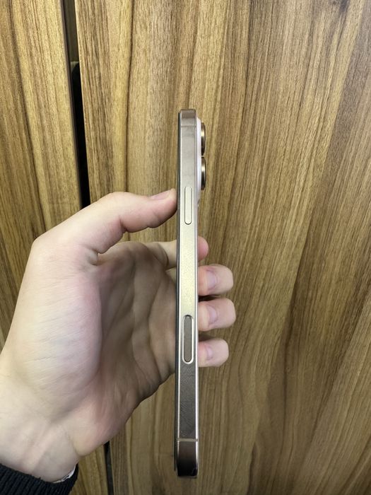 Iphone 16 pro max desert 256 gb 100% 132 sikl