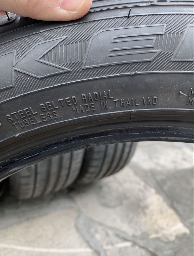 215/50/18 FALKEN