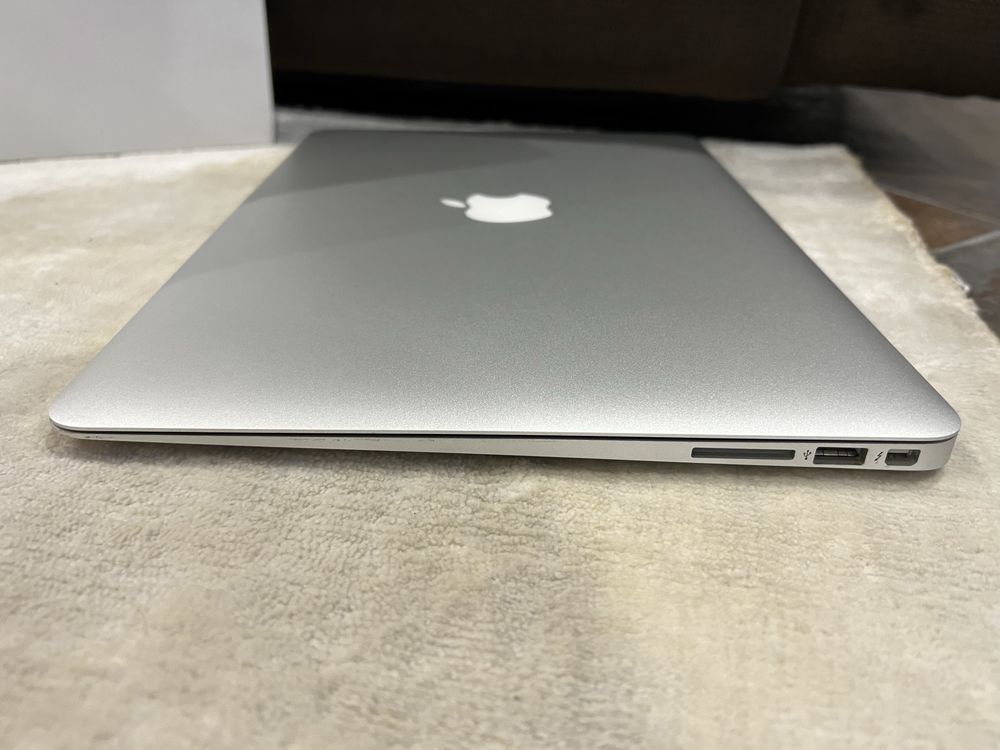 MacBook Air 13-inch, 2017