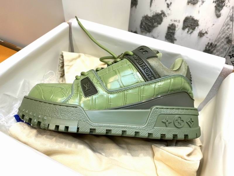 Louis Vuitton adidași noi originali