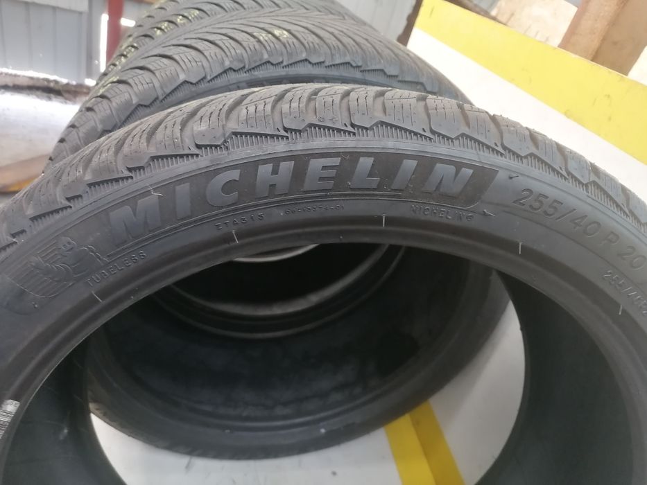 255/40/20 4*Michelin iarna dot 3518. 101w  5,32mm