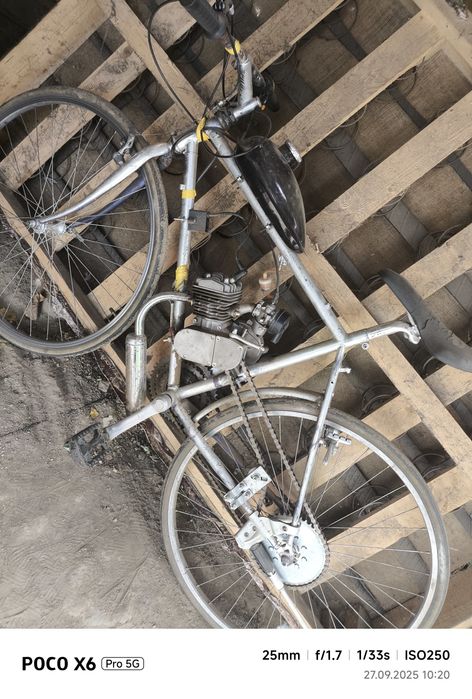 Bicicleta cu motor 80cc impecabil
