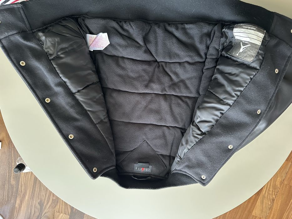 Geaca groasa Jordan Bomber marime 8-10 ani NOUA