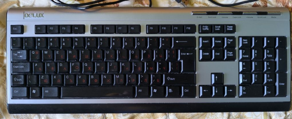 Delux DLK-5003 Multimedia Keyboard PS/2 Silver/Black