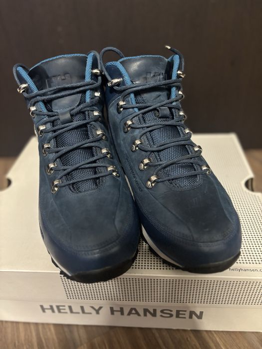 Ghete Helly Hansen,din piele naturala,aproape noi,numarul 42