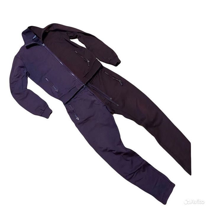 Kiyimlarni bo'yash: kurtka, jensi shim, kepka, futbolka