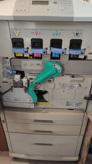 Цветен лазерен принтер мрежови HP Laser Jet 9500