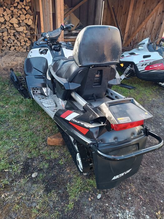 Arctic Cat 570 snowmobile