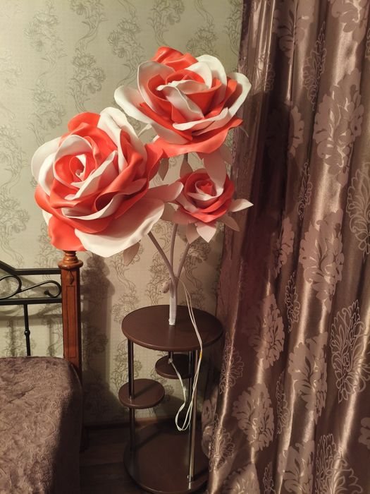 Продам светильник столик ручной работы.