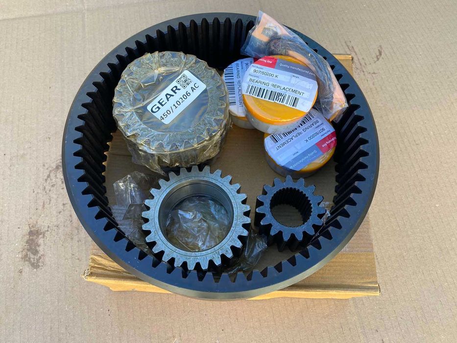 Капак редуктор и зъбни колела за JCB/Hidromek