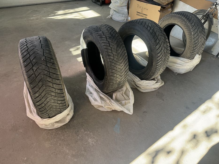 Зимние шины 265 60 R18 Yokohama