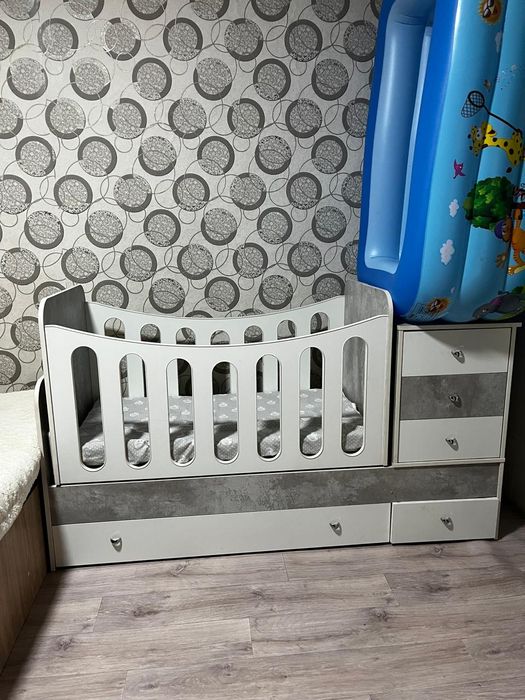 Детская кровать трансформерДетская кровать трансформер