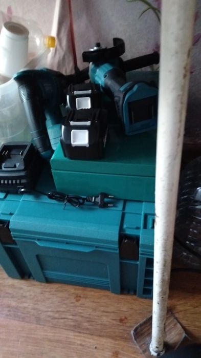 Продам набор инструментов 6 штук 50000