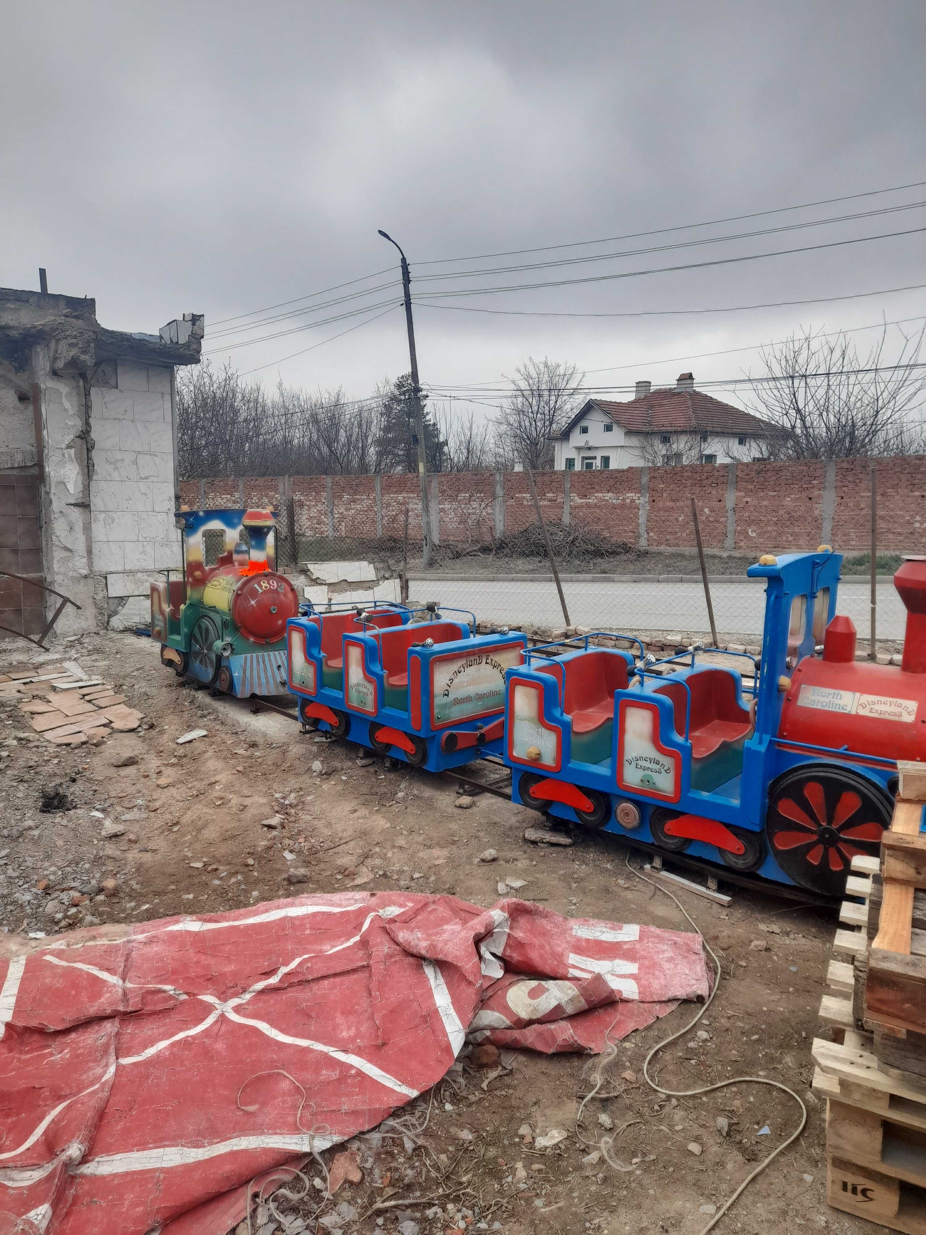 Продавам Детско Влакче