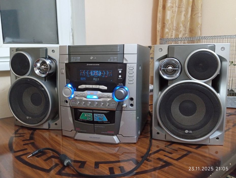 Музыкальный Центр  LG.