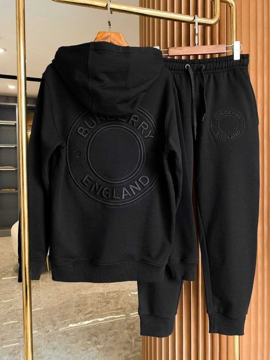 Мъжки Екип Burberry две части модел 2025