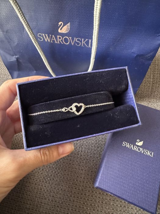 Pandora и Swarovski бижута