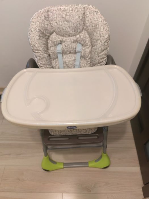 Scaun de masa bebe