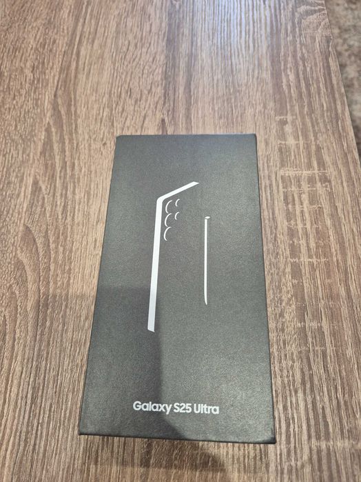 Чисто нов Samsung Galaxy S25 Ultra 5G 12GB RAM 512 GB