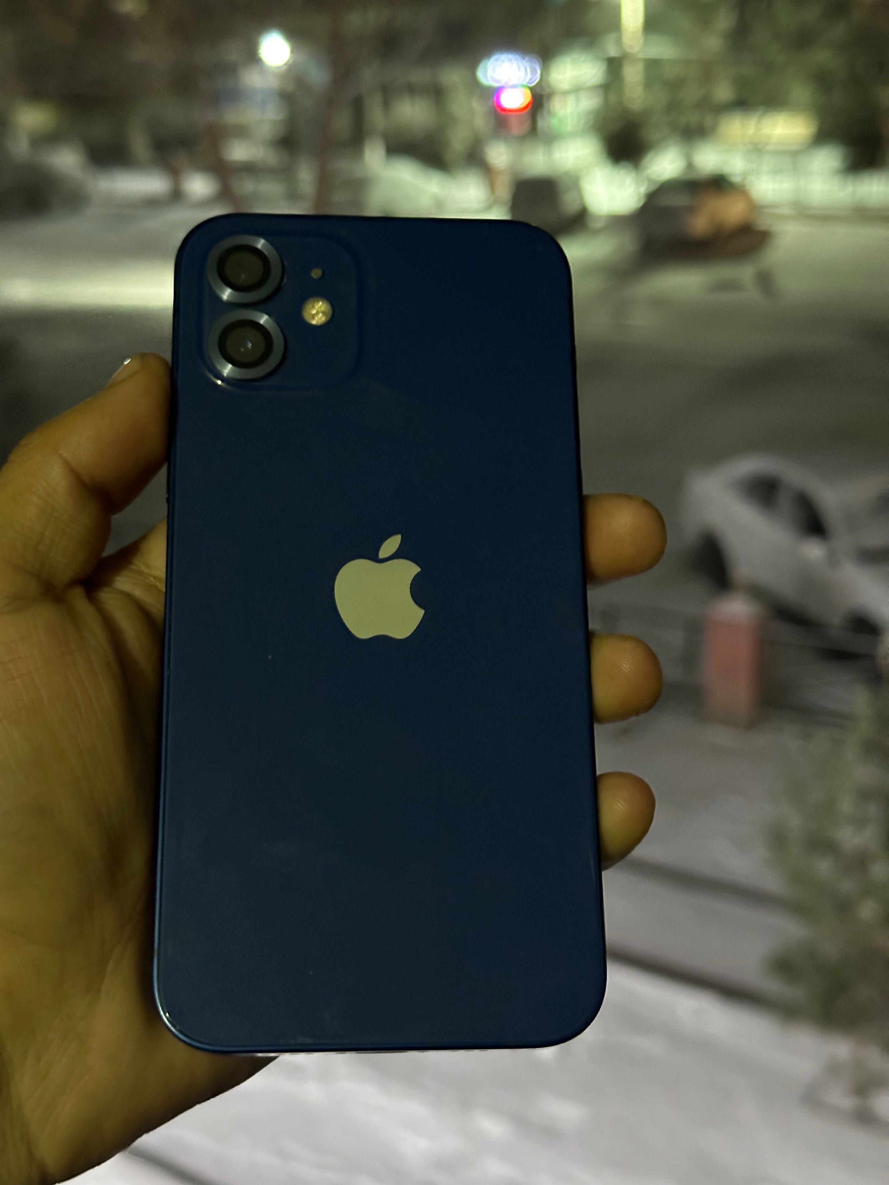 iPhone 12  128гб Сотилади