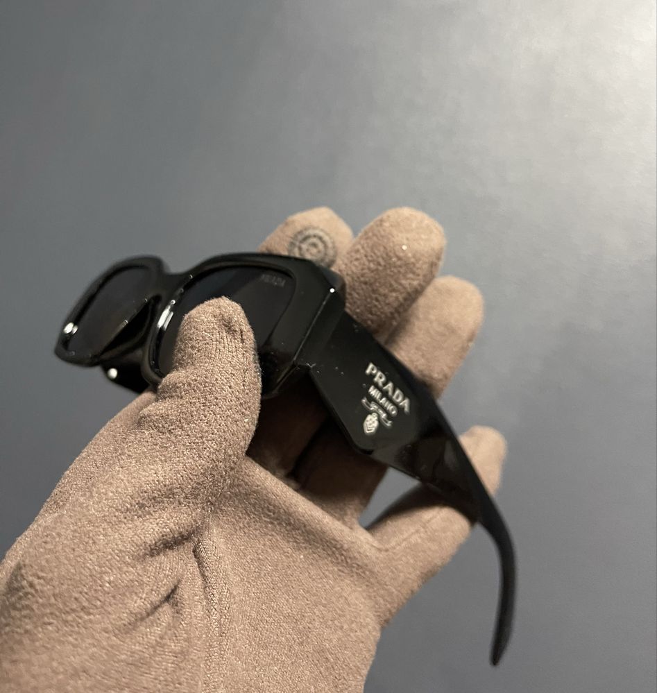 Ochelari de soare Prada Runaway Black Lenses