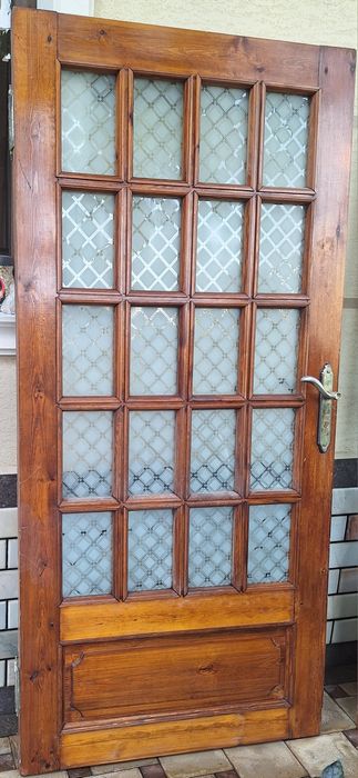 Двери из сосны Латвийского производства