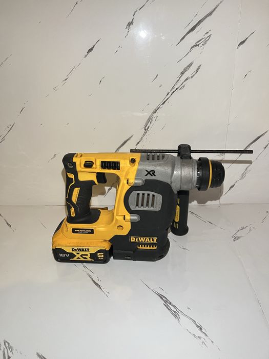 Ciocan Rotopercutor DeWALT DCH273