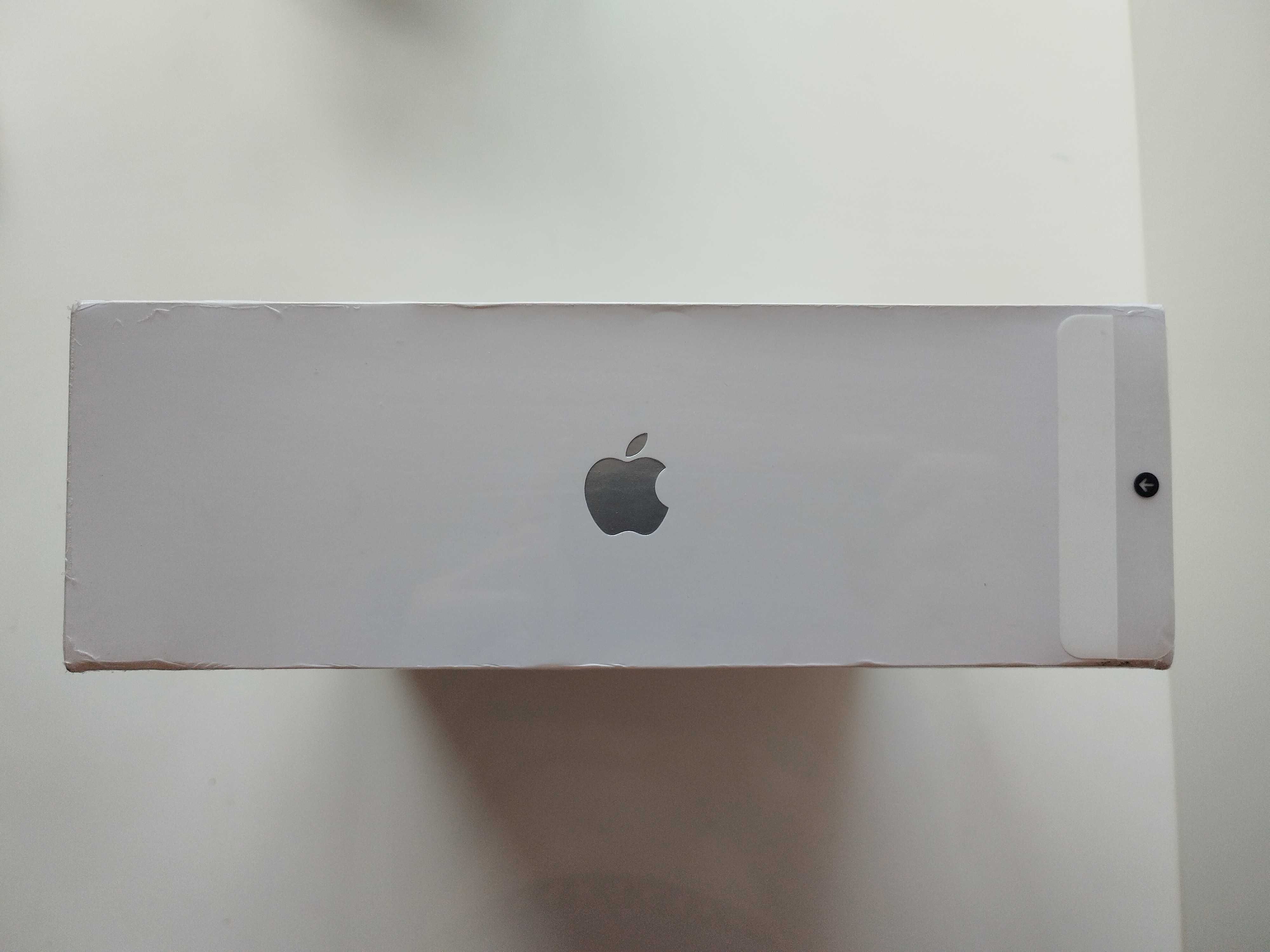 Неразопаковани Airpods Max silver
