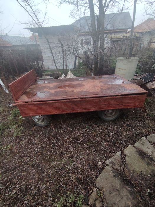 Vand remorca cu 4 roti