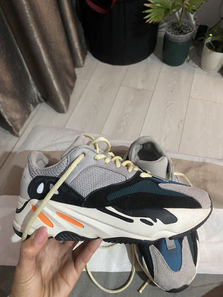 Adidas Yeezy Boost 700  Wave Runner