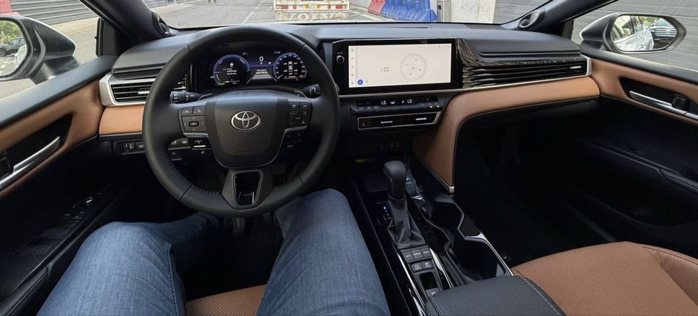 Toyota Camry 80 hybrid 2025 год