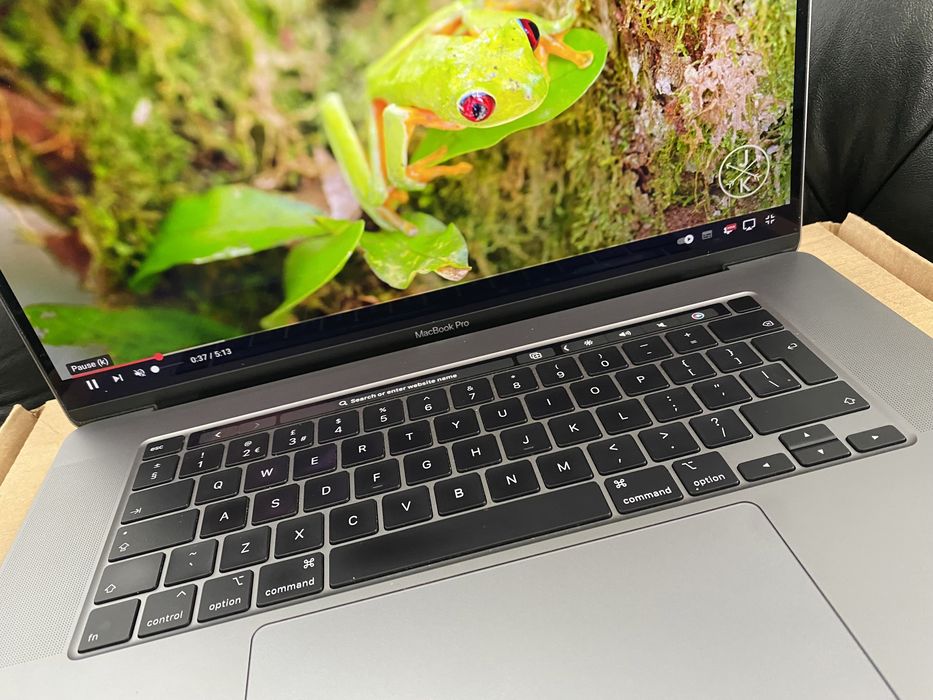 MacBook Pro 16-inch / Intel Core i7/ 16 Gb RAM / 512 gb/Space Gray/Nou