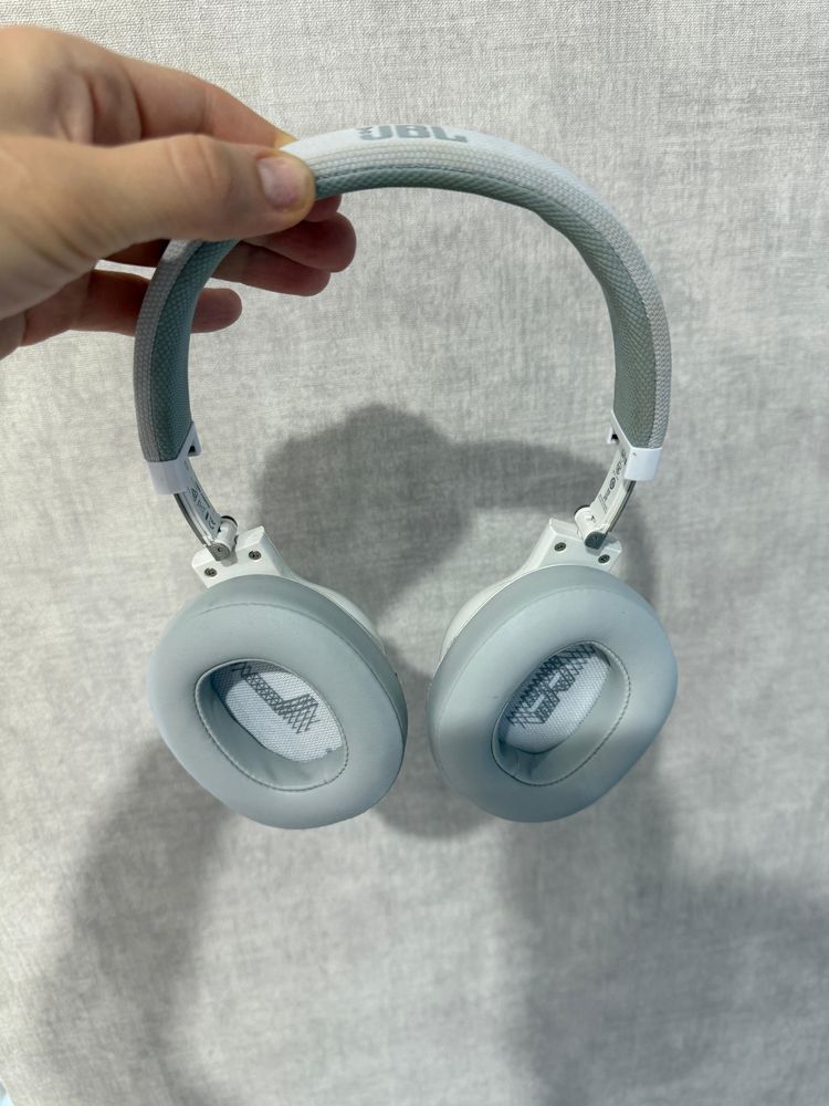 Нацшники JBL E55BT