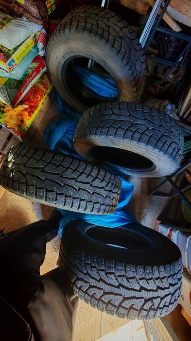 Зимни гуми  Hankook 235/65 R17