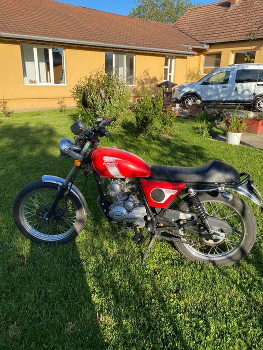 Vând motor Mash retro