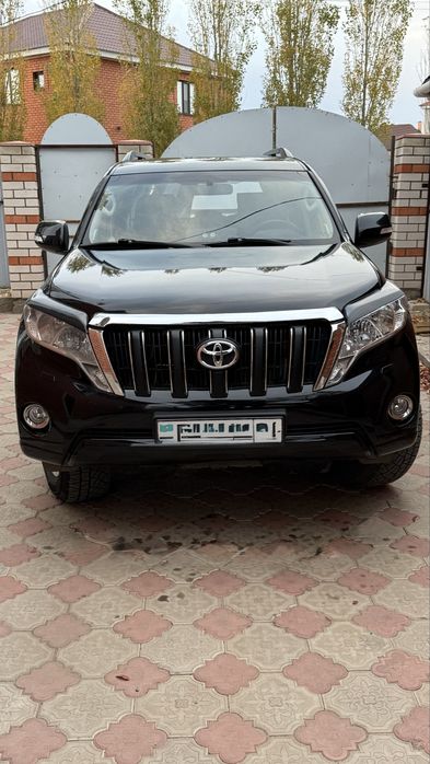 Продам машину Toyota Land kruzer Prado
