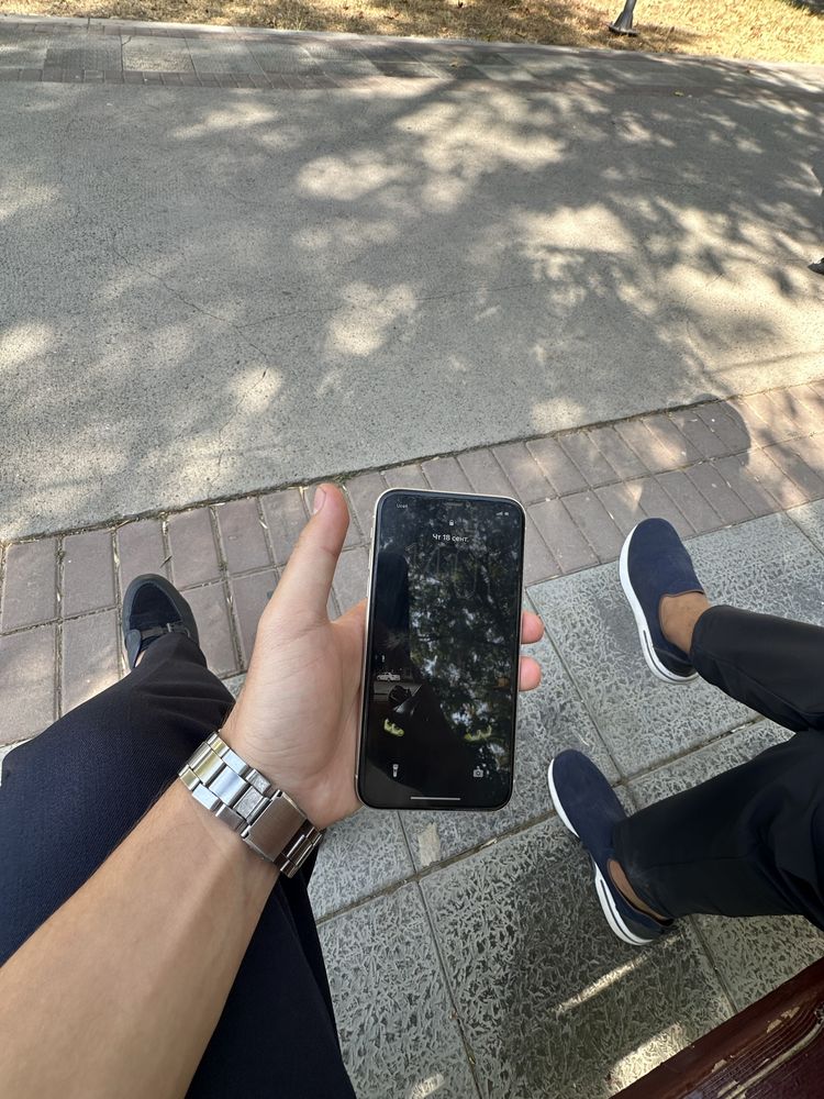 iPhone 11  128gb
