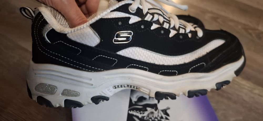 Оригинални маратонки "SKECHERS "!