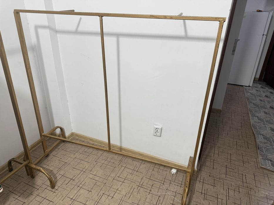 Вешалка для магазина