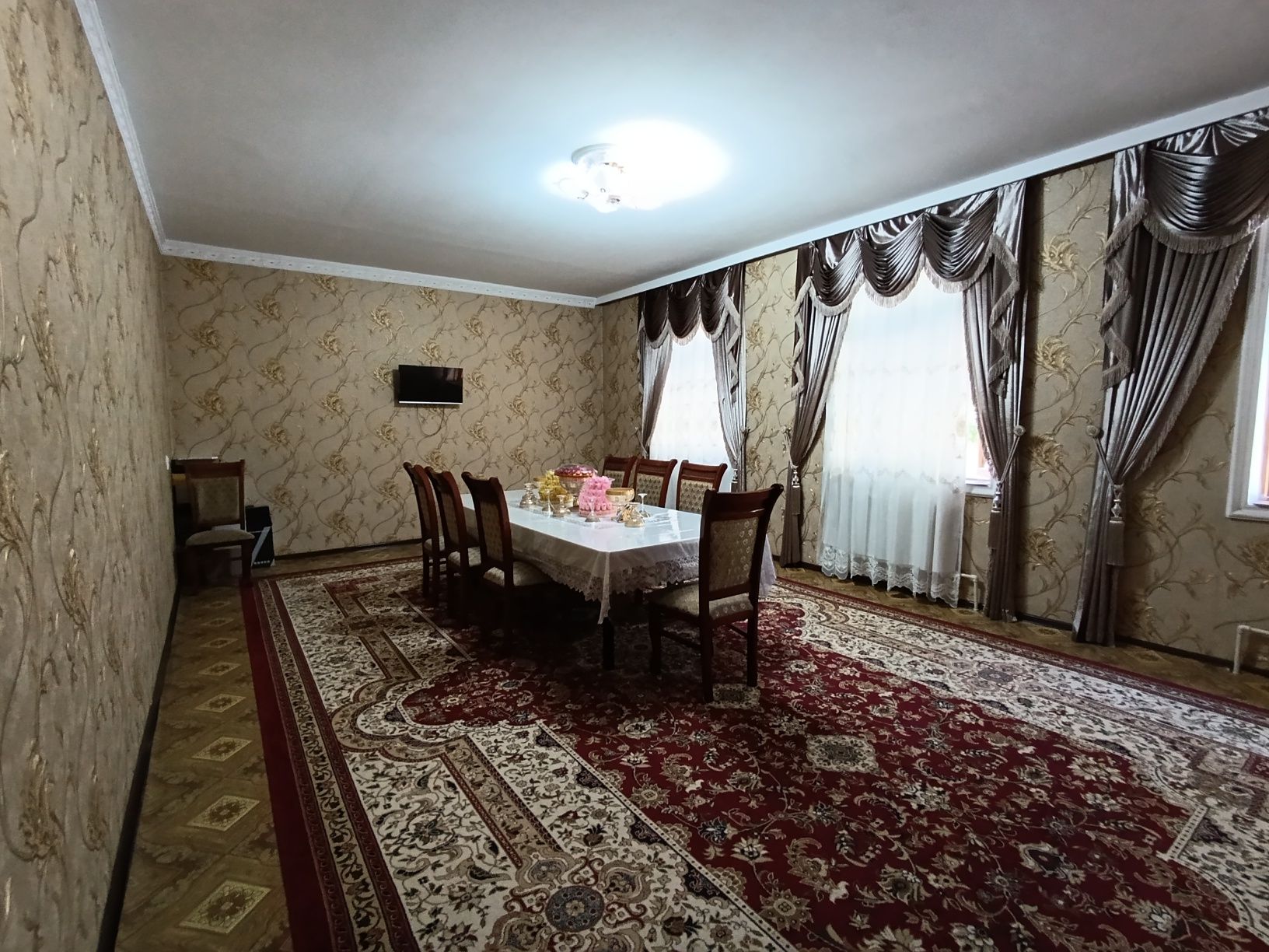 Водник Мажнунтол тайор ховли 6 сотка СОТИЛАДИ