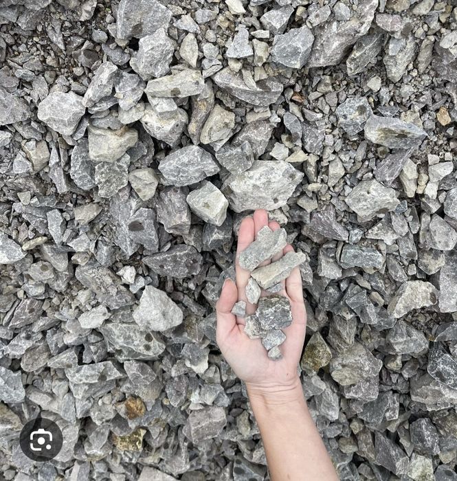 Balastru ,nisip, sort, pământ negru și galben, piatră concasată