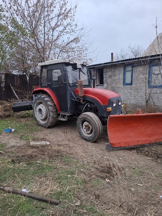 Арлан 404 мини трактор лопата с щетками