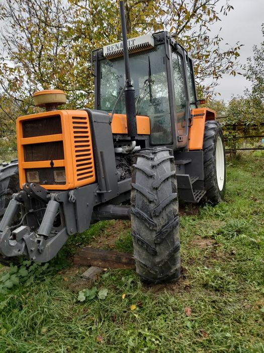 Tractor Renault 133.14