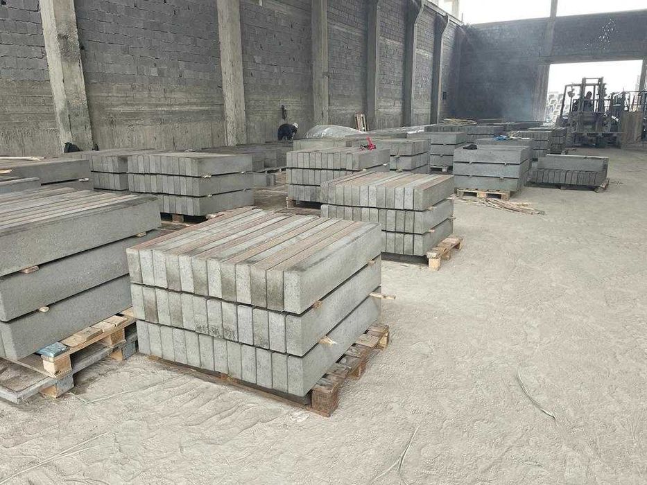 Бордюр тротуарный вибропрессованный 100×20×8