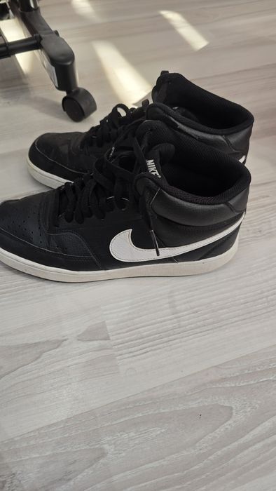 Adidași nike court vision Mid