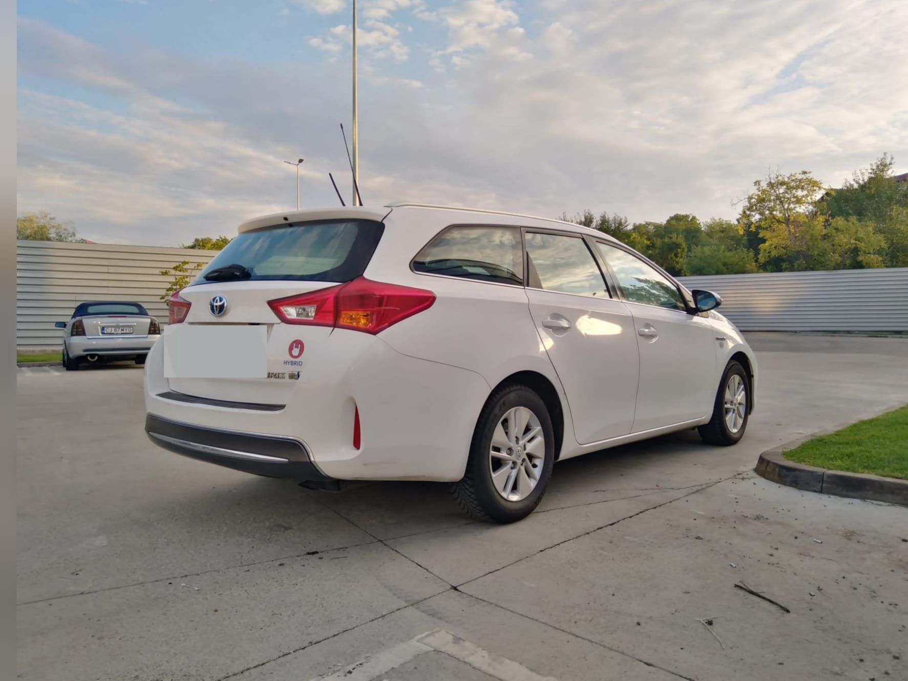 TOYOTA AURIS Hybrid 2013