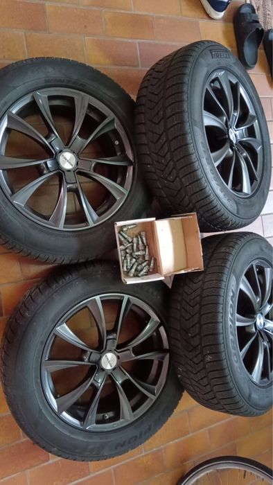 Jante 5x108 cu cauciucuri iarna 235/60 R18 Pirelli DOT 2018