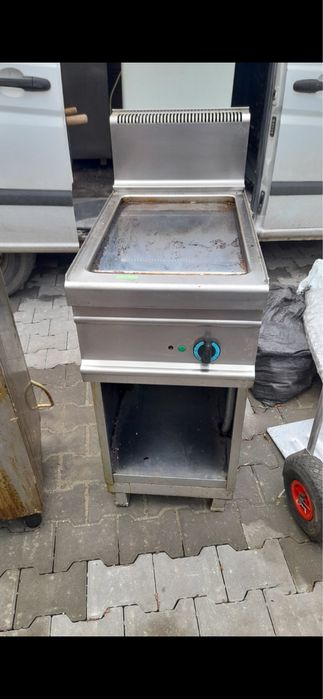 Професионални котлони на ток и газ