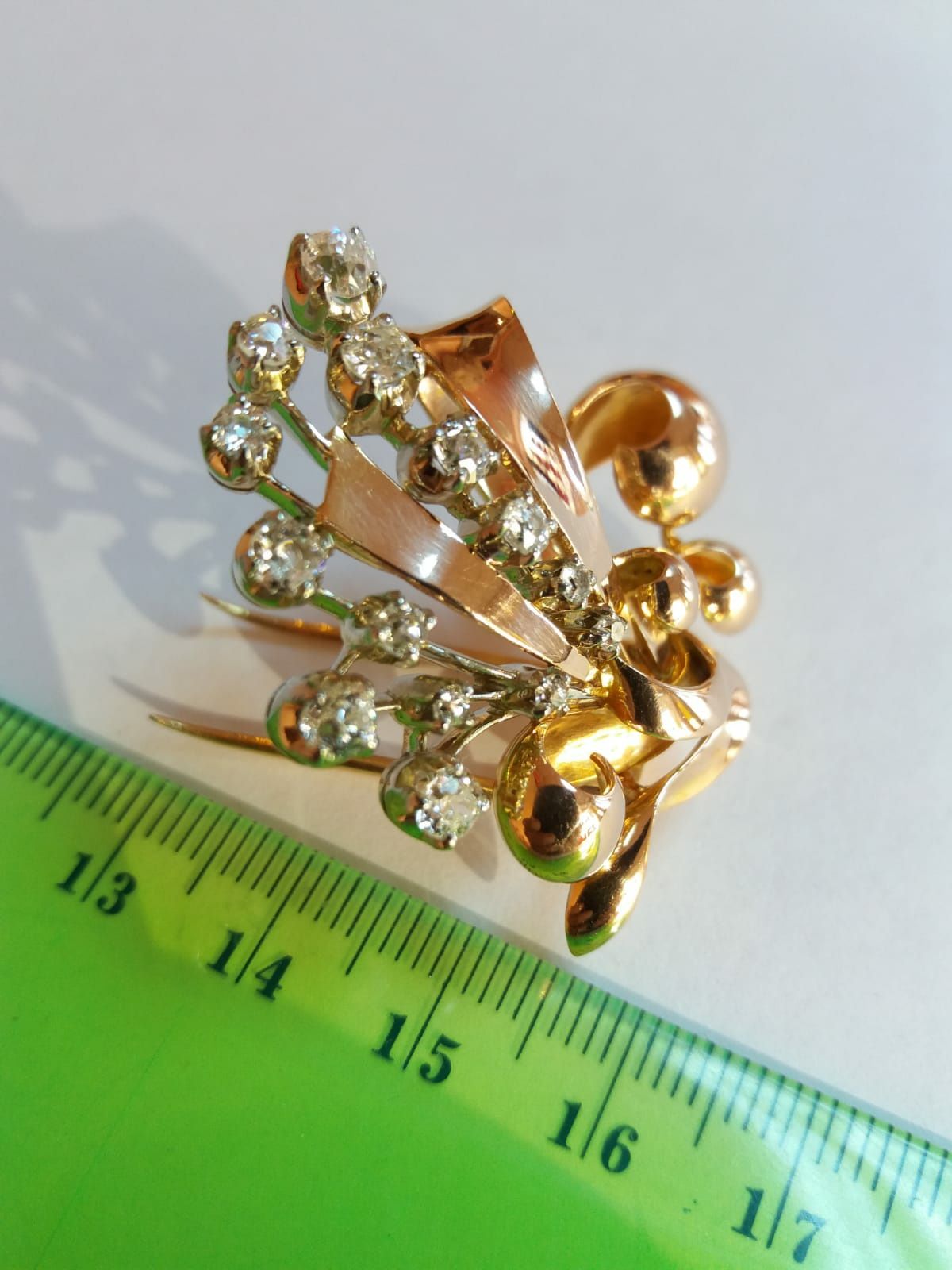 Brosa aur galben, de 18K și diamante 1,48 crt. (Ekymv)