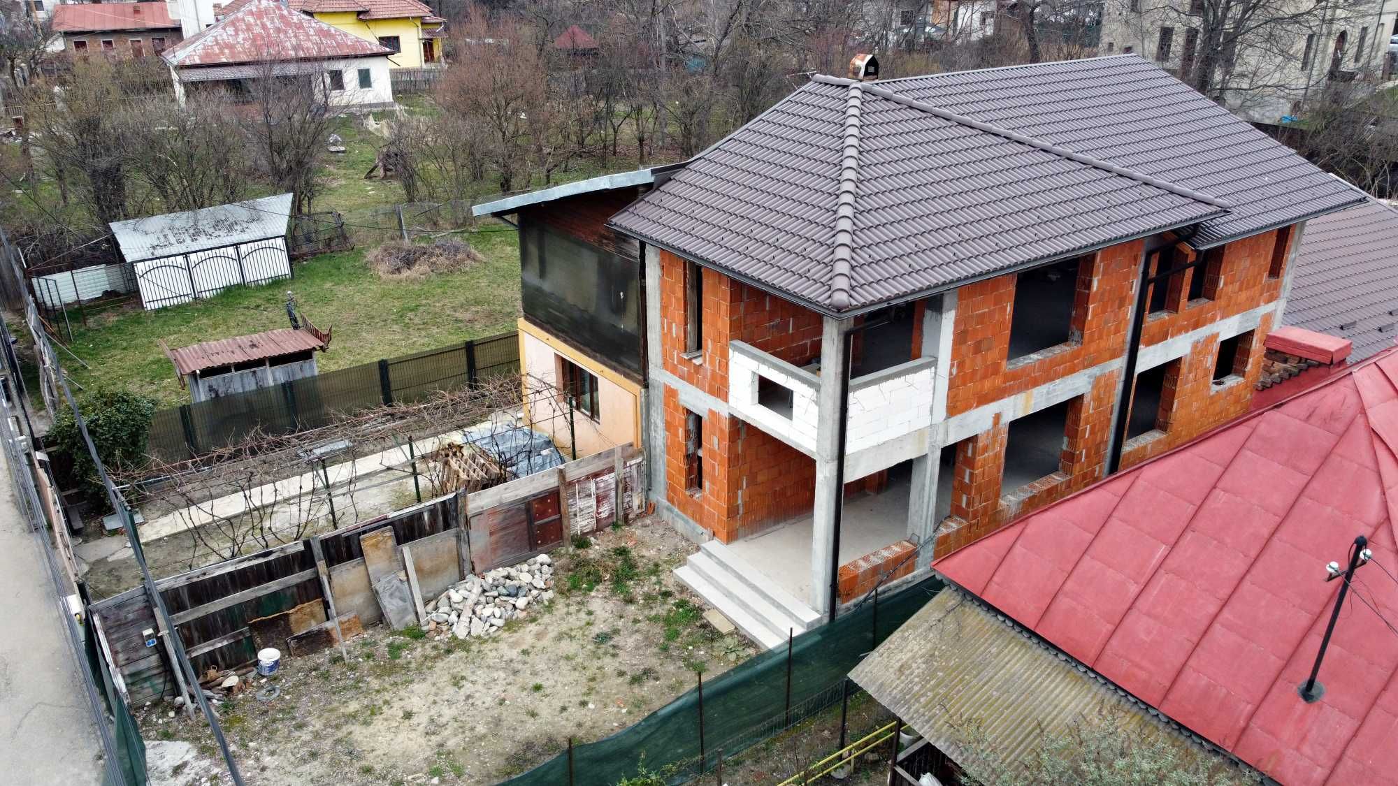 Casă de vânzare în Curtea de Argeș ( zona Stadion )